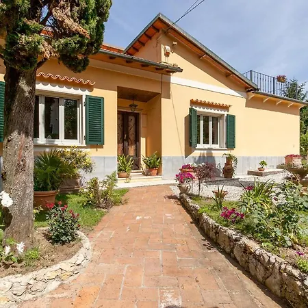 Holiday home Awesome In With Kitchen *