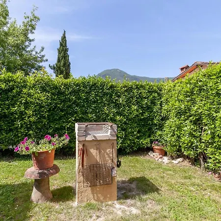 Holiday home Awesome In With Kitchen Camaiore